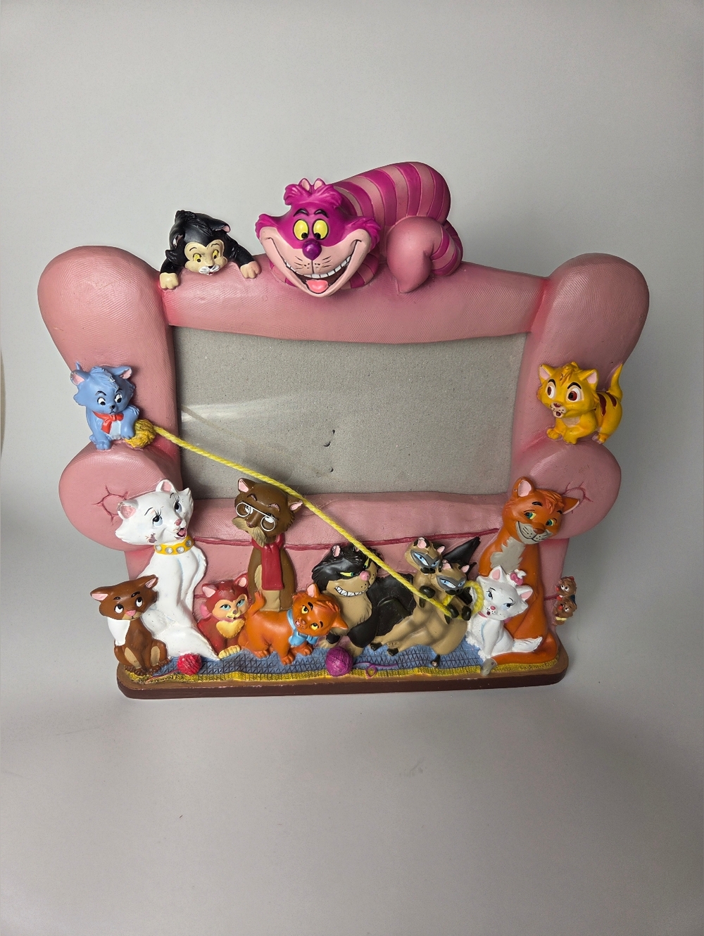 Disney Pets Cats Photo Frame 3D Aristocats Cheshire Oliver Figaro Siamese 4x6